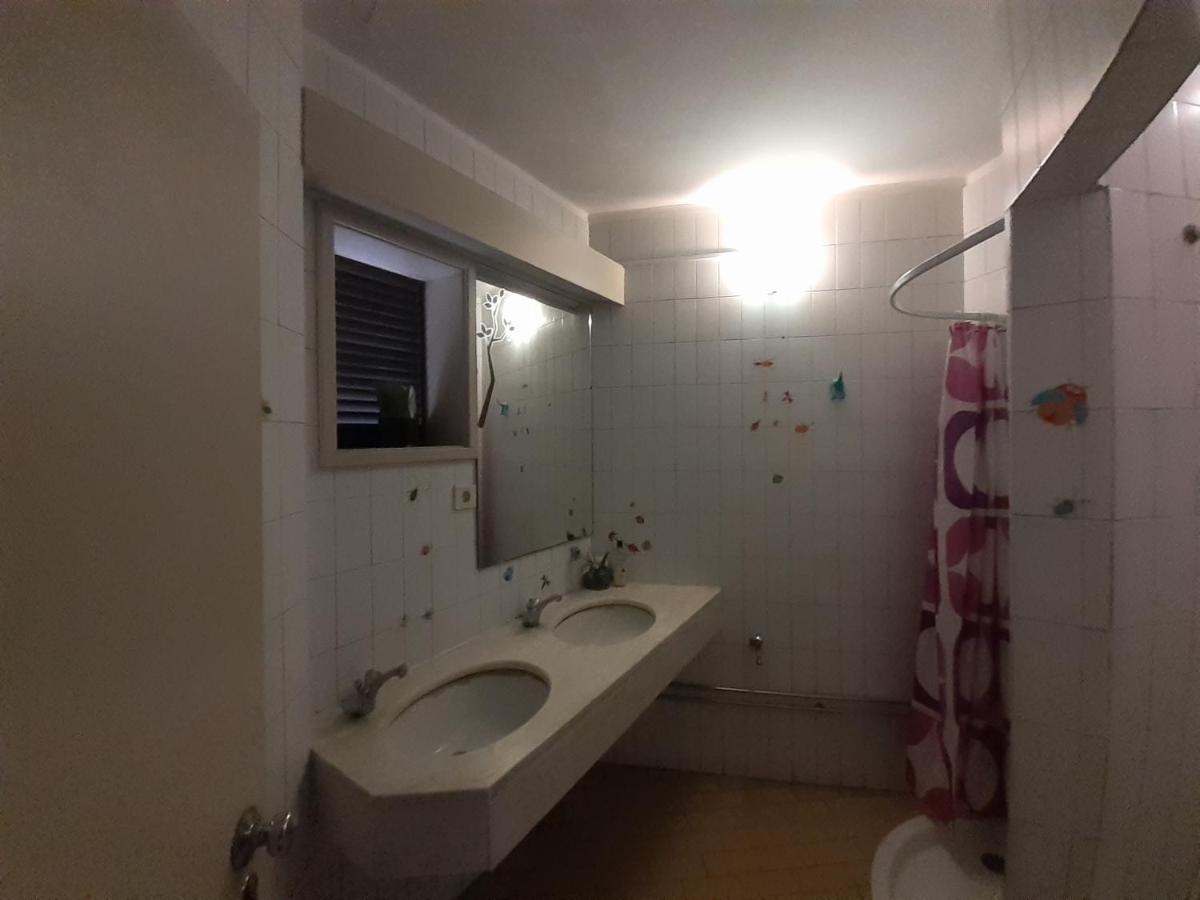 City Drops Hostel Batalhaprivate Room OOporto Esterno foto