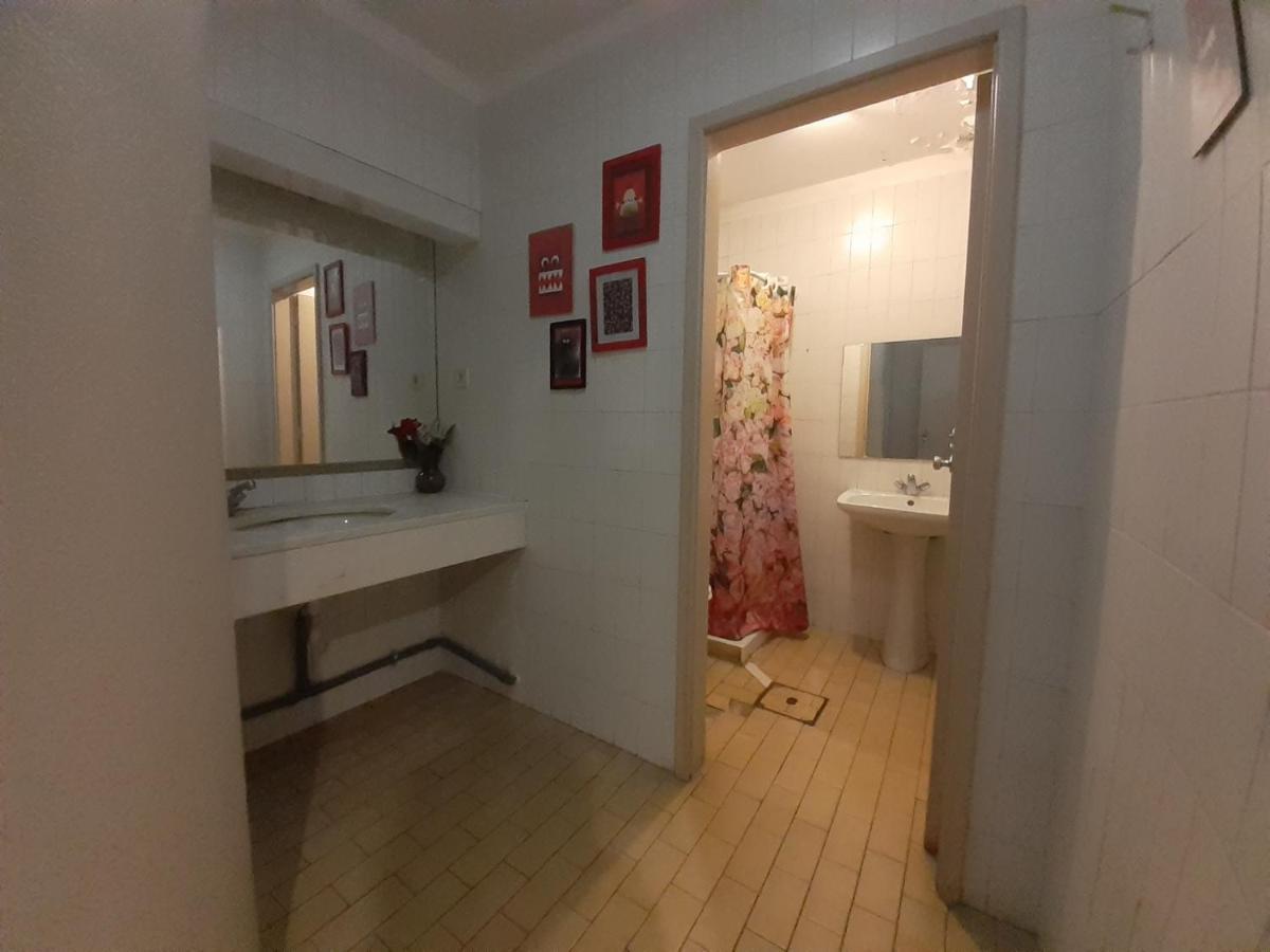 City Drops Hostel Batalhaprivate Room OOporto Esterno foto